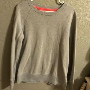 long sleeve crew neck sweatshirt